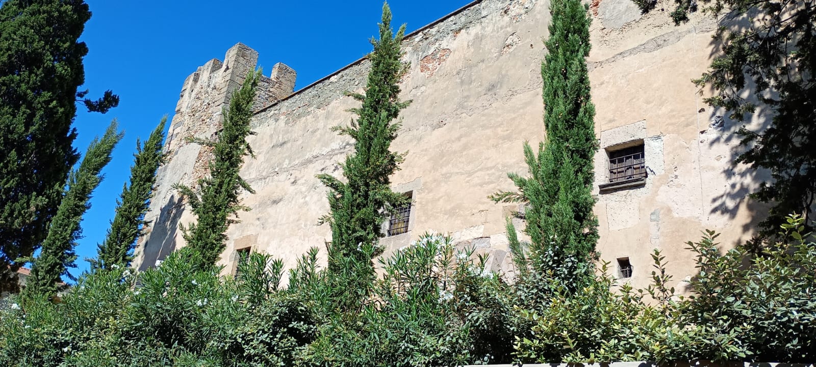 Sanluri: Il Cuore Antico del Campidano tra Storia, Miti e Rinascita
